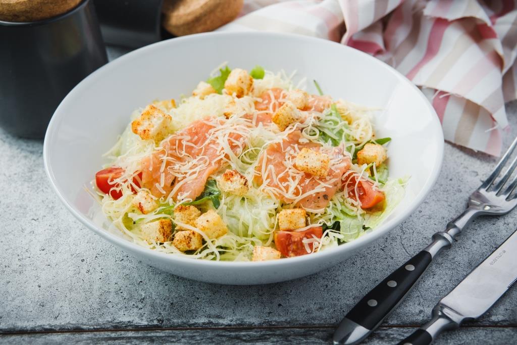 Цезарь с лососем