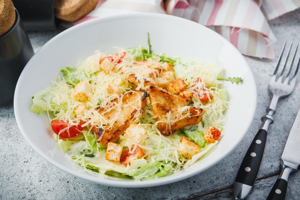 Цезарь с курицей